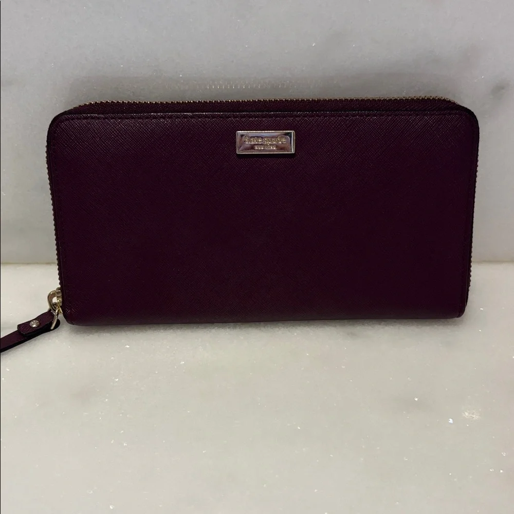 Kate Spade Leather Zippy Wallet